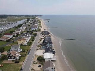 Bay Bliss - Private Beachfront Home with 180° Views & Hot Tub! - 2