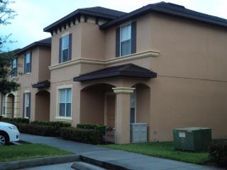Four Bedroom Townhouse in Regal Oaks at Old Town - 1