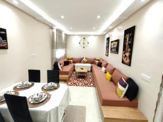 Brand New 3 Bed Apartment-Beach 8 mins-Moujahidine with air conditioner - 9