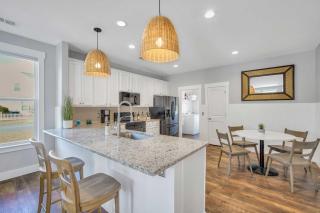 Coastal Home with Yard Less Than 1 Mi to Old Town Bluffton! - Bluffton - 4