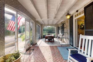 A Wave From It All - 811 Ocean Blvd - 5