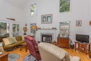 Little Gingerbread Cabin - 110 Jordan Lane - 8