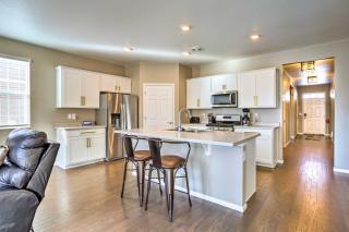10 Mi to DIA Spacious Aurora House with Yard! - 1