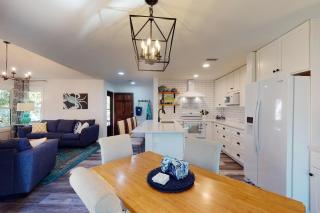 Harbour Oaks, Unit 214 - 3