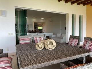 Spectacular Oceanview Penthouse at Ixtapa - 3