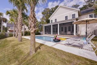 Keep Palm and Carry on - 4327 Sixth St - 9