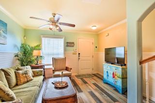 Near Beach and Golfing Port Aransas Condo with Deck - 6