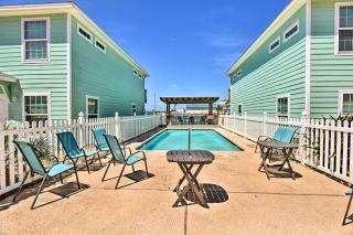 Near Beach and Golfing Port Aransas Condo with Deck - Port Aransas - 9