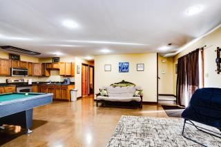 Lakefront House by Staycating - Dandridge - 4
