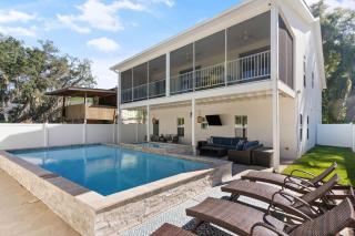 Beach Chickens - 1019 Mallery Street - 0