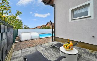 Beautiful Home In Dugo Selo - Dugo Selo - 8