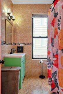 Peachy Paradise in East Rock Near DT/Yale - New Haven - 3