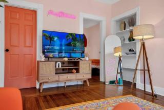 Peachy Paradise in East Rock Near DT/Yale - New Haven - 9