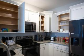 Lovely 4BR King Beds Steps To Beach And Pier H - 2