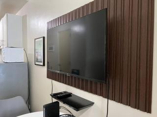 JAZZ Residences - 1 Bedroom with Balcony - Cable, Wifi & Netflix - Manila - 9