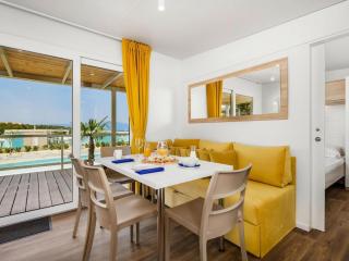 Mobile Homes with swimming pool - Omišalj - 2