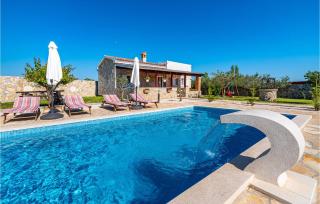 Lovely Home In Donji Zemunik - 7