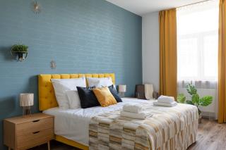 Luxe Living Castle View - 4