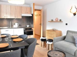 Charmant T3 avec balcon, ascenseur et piscine en été, proche pistes et centre, idéal pour 6 pers. - FR-1-180-565 - Les Allues - 9