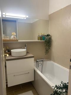 Appartement du Golf Les Bastides piscine et océan - 6