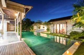 Lovely Canggu 4BR Private Pool Villa with Sundeck! 10mins Ride to Beach - Canggu - 3
