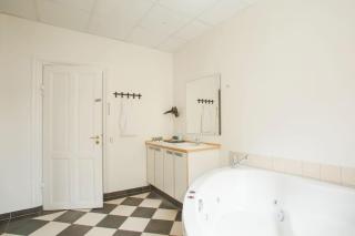 Large & Bright 3BR Apartment w Whirlpool Near Metro - Kopenhagen - 5