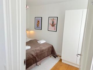 Amazing Apartment Near Tivoli Gardens & Copenhagen City Hall Square - 5