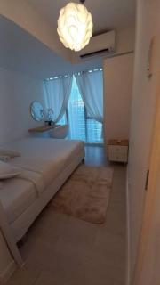 Azure PENThOUSE skyview minimalist unit - Manila - 4