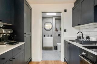 Modern Studio with parking in private garden - Theydon Bois - 4