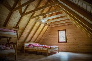 Mariash Woodhouse - Beleg Mountains - Deçan - 2