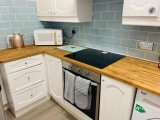 Aylesbury Apartment for Contractors and Holidays - FREE Parking for cars and vans - Aylesbury - 7