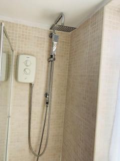 Aylesbury Apartment for Contractors and Holidays - FREE Parking for cars and vans - 1
