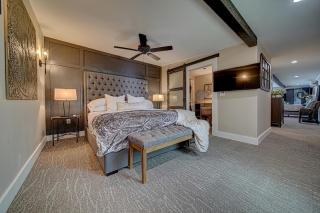 Town Square Retreat - Blairsville - 0