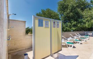4 Bedroom Awesome Home In Krnica - 3
