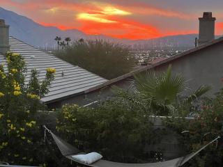 Miracle mineral water pool and spa - Desert Hot Springs - 9