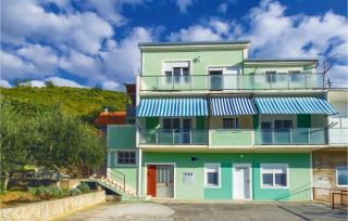 2 Bedroom Awesome Apartment In Dugi Rat - Dugi Rat - 7