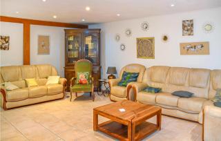 Lovely Home In Escles With Kitchen - Escles - 1