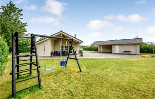 Three-Bedroom Holiday Home In Tarm - 4