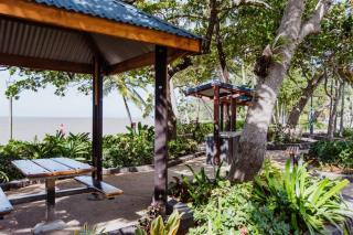 Unique Ocean-front Igloo at Trinity Beach sleeps 2 - 2