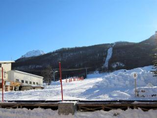 Studio sud avec balcon, 4 couchages, Serre Chevalier, au pied des pistes - FR-1-330F-119 - Serre Chevalier - 2