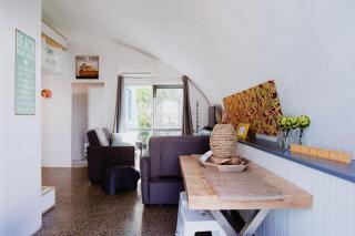 1 BR Famous Beach-Front Dome at Trinity Beach, Sleeps 4 - Trinity Beach - 8