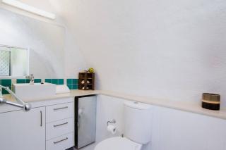 1 BR Famous Beach-Front Dome at Trinity Beach, Sleeps 4 - Trinity Beach - 4