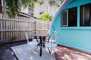 1 BR Famous Beach-Front Dome at Trinity Beach, Sleeps 4 - Trinity Beach - 2