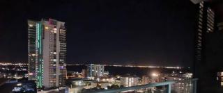 One bed Harbour and city views apartment - 7