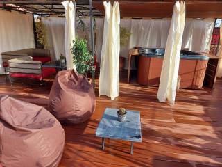 Appartement avec jacuzzi sur une terrasse privée - 3