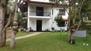 Chenu Villa Hikka - 0