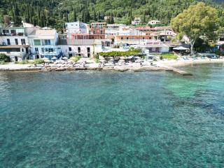 Avra Budget Beach Rooms - Benitses - 8