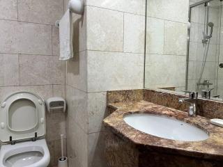 Studio - Steps from Downtown - Dubai - 3