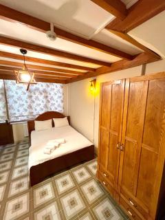Authentic Turkish Home Family Room - 5