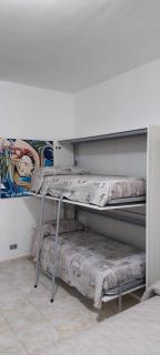 Ampio monolocale con terrazzo - a 2 passi dal mare - Latte - 6